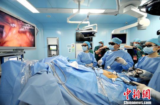 武汉同济医院全球首创膜解剖手术国内外专家观摩